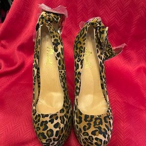 Machi Animal Print 6” Olatform Stilettos. Size 6.5
